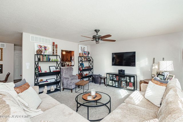 617 BUCKSKIN DRIVE, Jefferson City, MO 65109