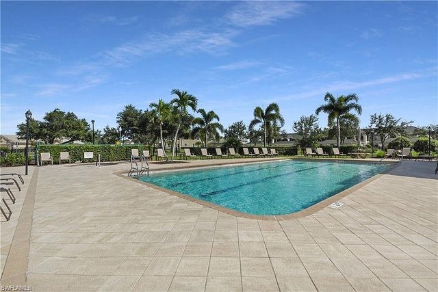 2261 Somerset Ridge DR 203, Lehigh Acres, FL 33973