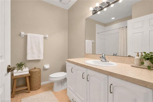 2261 Somerset Ridge DR 203, Lehigh Acres, FL 33973