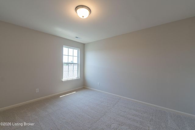 7817 Firescale Ct, Louisville, KY 40291