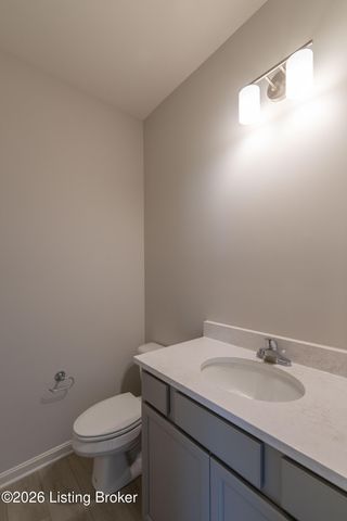 7817 Firescale Ct, Louisville, KY 40291