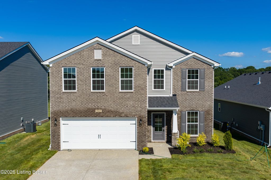 7817 Firescale Ct, Louisville, KY 40291
