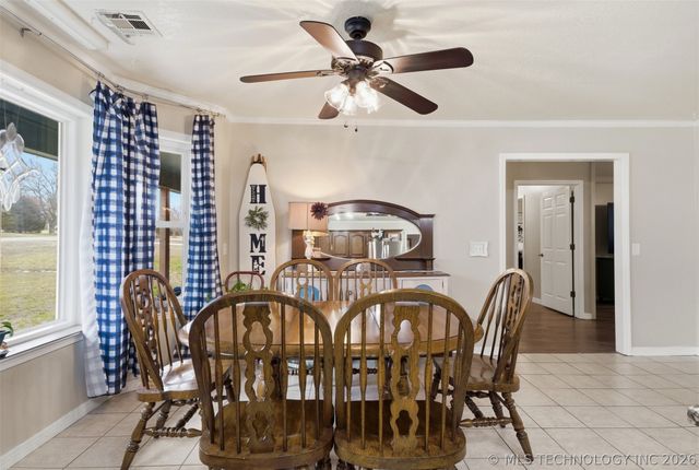 18818 E Bridgewater Place E, Owasso, OK 74055