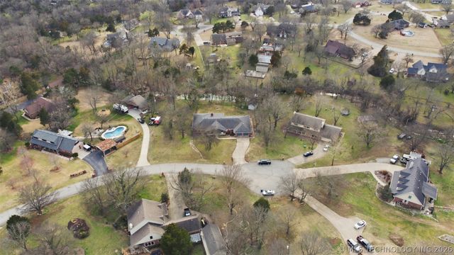 18818 E Bridgewater Place E, Owasso, OK 74055