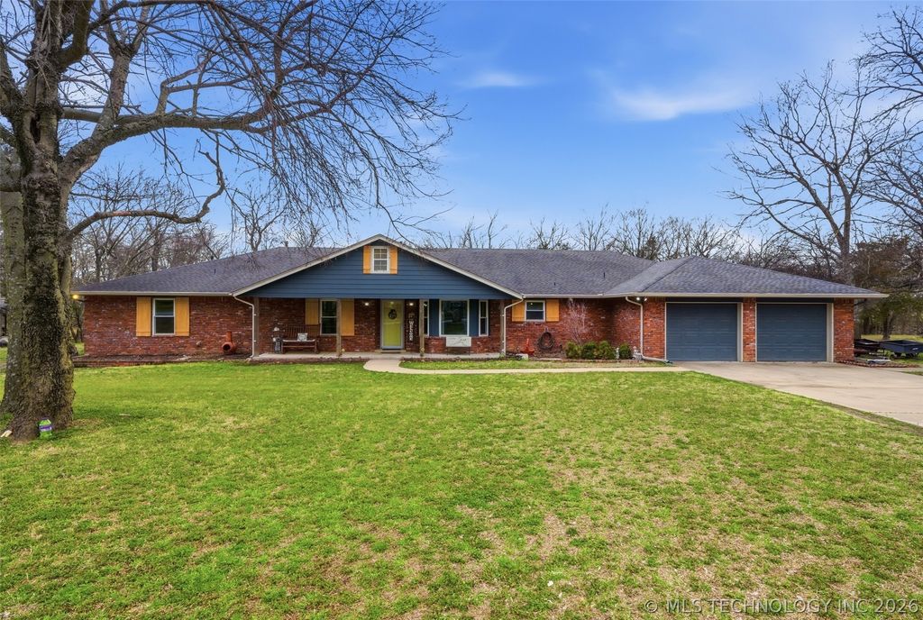 18818 E Bridgewater Place E, Owasso, OK 74055