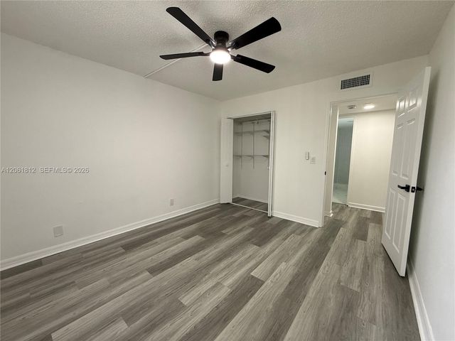 9440 Live Oak Pl 102, Davie, FL 33324