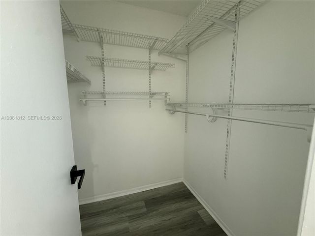 9440 Live Oak Pl 102, Davie, FL 33324