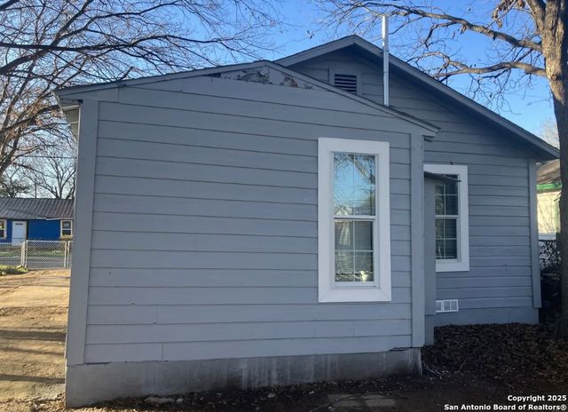 327 Huerta, San Antonio, TX 78207