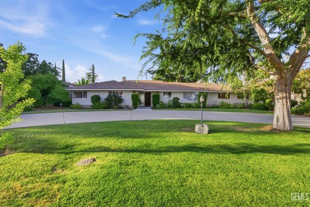 1109 Panorama Drive, Bakersfield, CA 93305