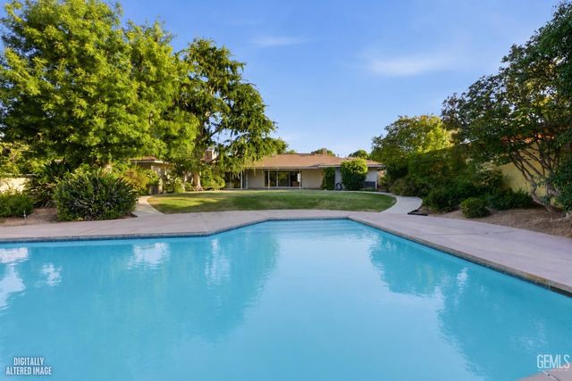 1109 Panorama Drive, Bakersfield, CA 93305