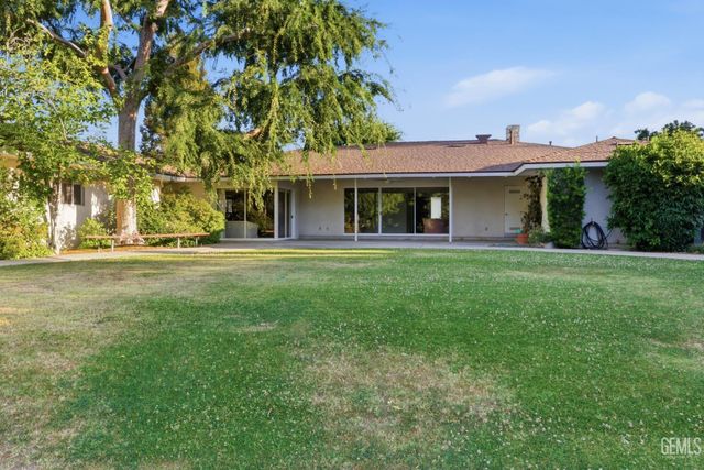 1109 Panorama Drive, Bakersfield, CA 93305