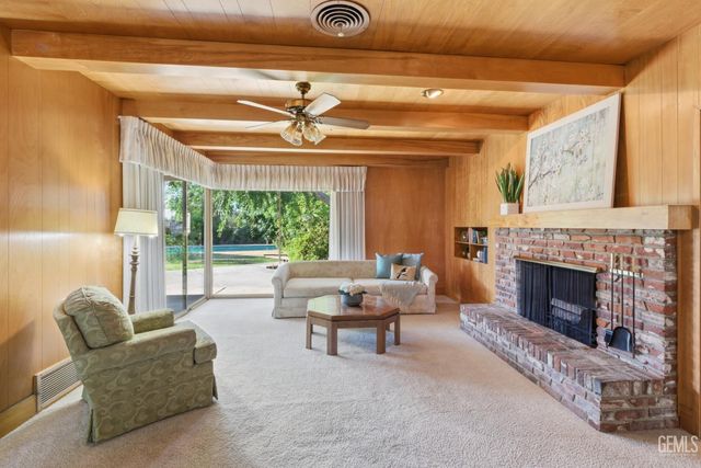 1109 Panorama Drive, Bakersfield, CA 93305