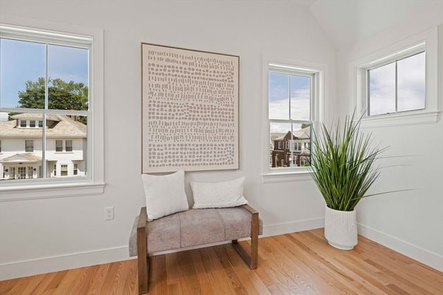 712 Washington, Boston, MA 02135