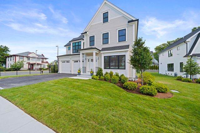 712 Washington, Boston, MA 02135