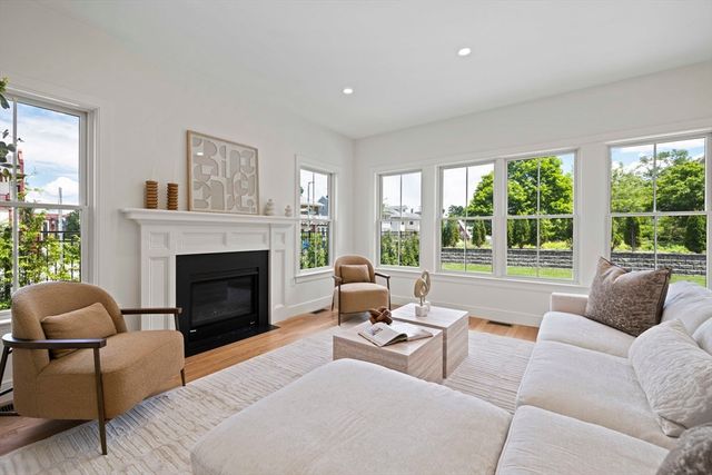 712 Washington, Boston, MA 02135