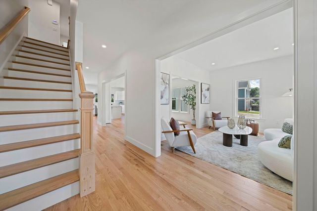 712 Washington, Boston, MA 02135