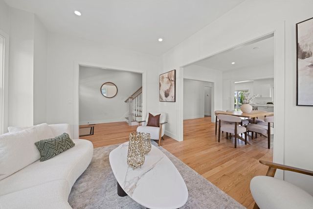 712 Washington, Boston, MA 02135