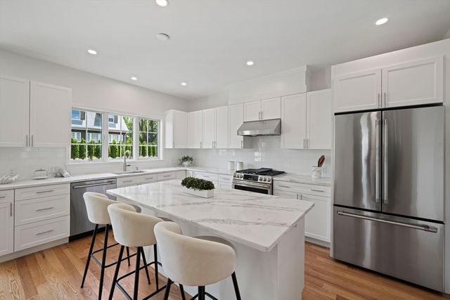 712 Washington, Boston, MA 02135
