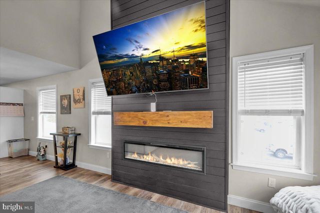 422 SMOKERING DR, Robesonia, PA 19551