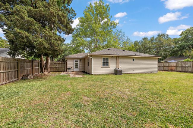 13 Joyce Avenue, Mount Pleasant, SC 29464