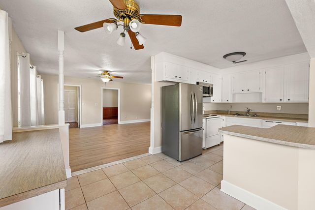13 Joyce Avenue, Mount Pleasant, SC 29464