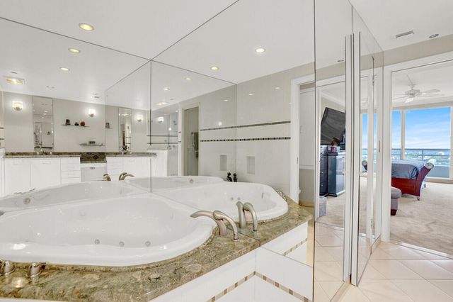 4201 N Ocean Boulevard Ph1806, Boca Raton, FL 33431