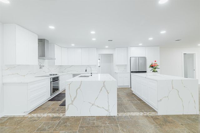 10055 Larston Street, Houston, TX 77055