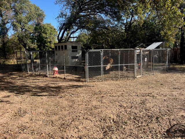 126 Briar Oaks Drive, Azle, TX 76020