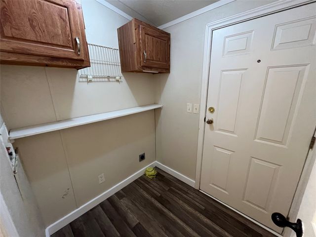 126 Briar Oaks Drive, Azle, TX 76020