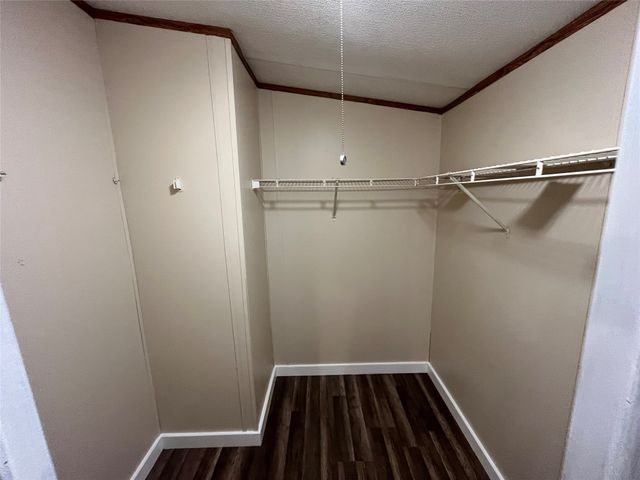 126 Briar Oaks Drive, Azle, TX 76020