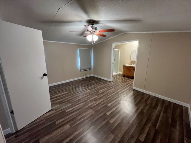 126 Briar Oaks Drive, Azle, TX 76020