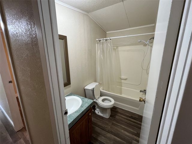 126 Briar Oaks Drive, Azle, TX 76020