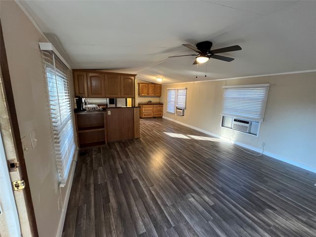 126 Briar Oaks Drive, Azle, TX 76020