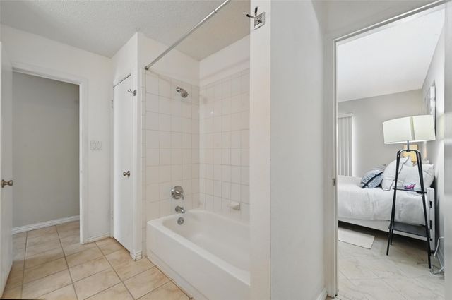 1804 Sunnyvale Road B, Grand Prairie, TX 75050