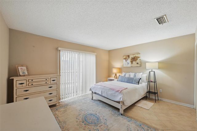 1804 Sunnyvale Road B, Grand Prairie, TX 75050
