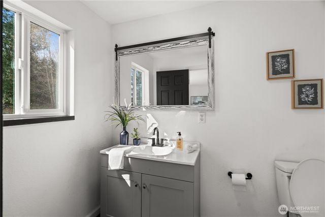 3333 Creek View Court SE, Port Orchard, WA 98366