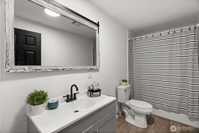 3333 Creek View Court SE, Port Orchard, WA 98366