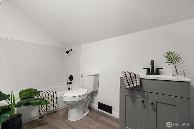 3333 Creek View Court SE, Port Orchard, WA 98366