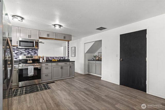 3333 Creek View Court SE, Port Orchard, WA 98366