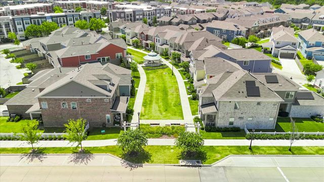 6132 Mayfair Mews, North Richland Hills, TX 76180