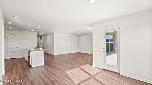 824 Fairway Avenue, Byram, MS 39272