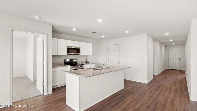 824 Fairway Avenue, Byram, MS 39272