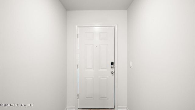 824 Fairway Avenue, Byram, MS 39272