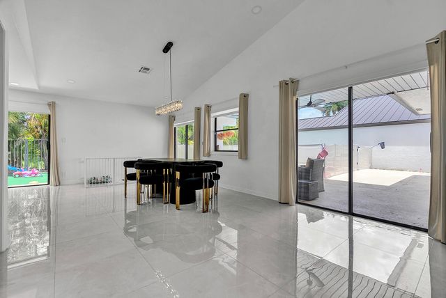 21641 SUTTERS Lane, Boca Raton, FL 33428