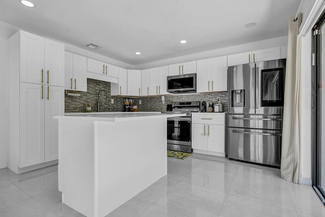 21641 SUTTERS Lane, Boca Raton, FL 33428