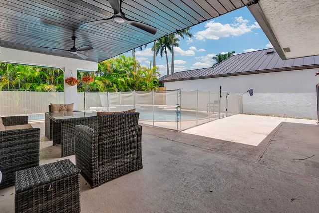21641 SUTTERS Lane, Boca Raton, FL 33428