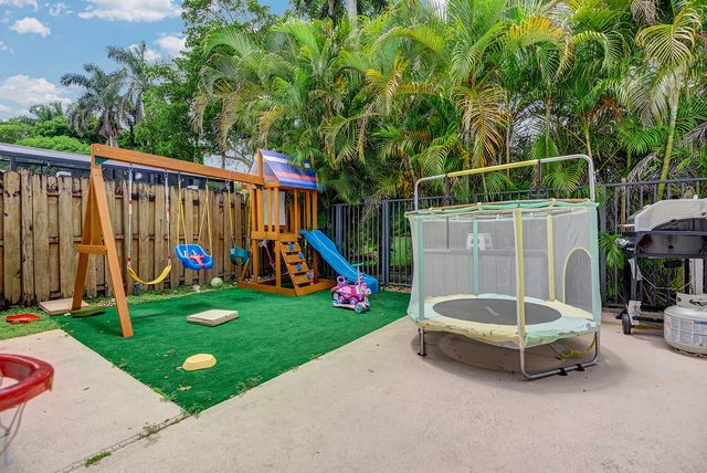 21641 SUTTERS Lane, Boca Raton, FL 33428