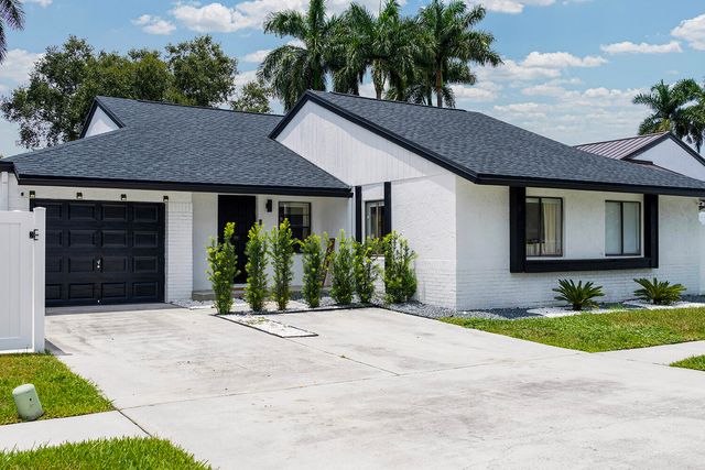 21641 SUTTERS Lane, Boca Raton, FL 33428