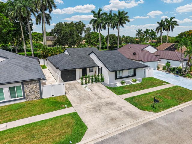 21641 SUTTERS Lane, Boca Raton, FL 33428