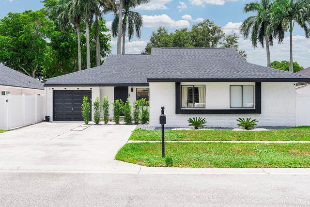 21641 SUTTERS Lane, Boca Raton, FL 33428